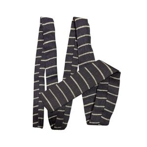 PIPS BY ROOSTER vintage square neck tie